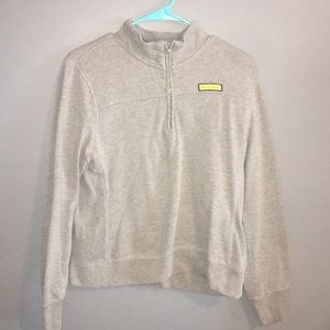 gray sweatshirt
